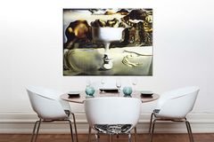 Obraz na plátně PŘÍZNAK NA OBLIČEJ A OVOCNÝ NÁDOB NA PLÁŽI - Salvador Dalí RE 30x50 cm